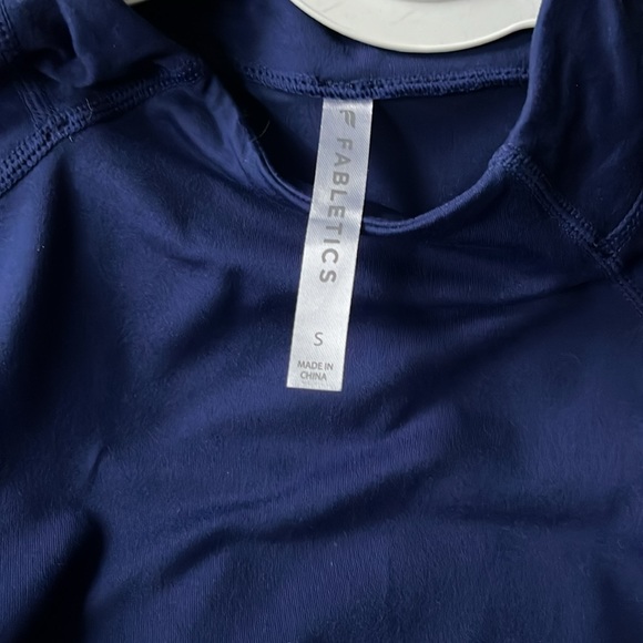 NWT Fabletics Phoenix Long Sleeve Navy Blue Top SOLD OUT! - Picture 5 of 9